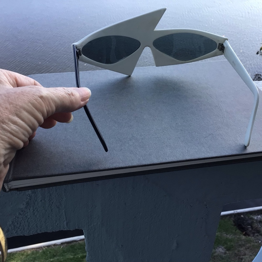 Super Fun Asymmetric Black & White Cat Eye Sunglasses - Picture 4 of 8
